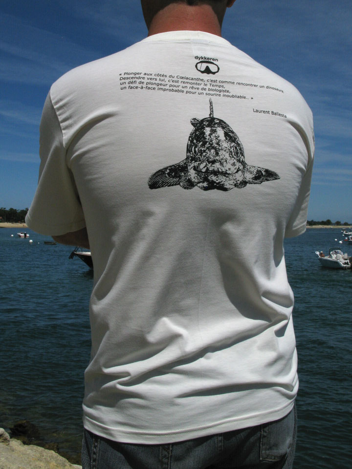 tee-shirt Dykkeren The Eco-Friendly Divewear coton bio commerce équitable plongée Cœlacanthe Gombessa Laurent Ballesta